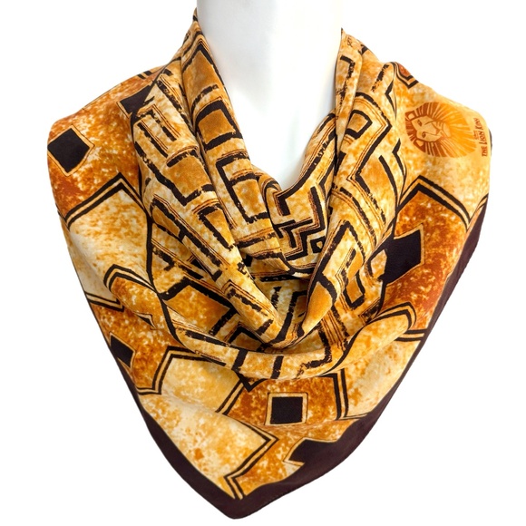 Disney The Lion King Silk Scarf – 33” Square – Pristine Condition 🦁 - Picture 1 of 10